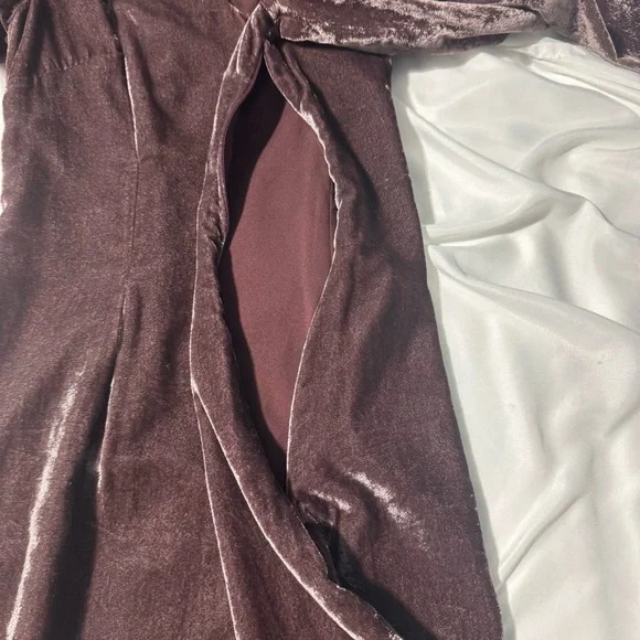 Banana Republic x Olivia Palermo Velvet Dress |Size 4P Romantic Vintage-Inspired - Picture 9 of 13
